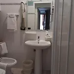 Hotel Leonardo 3*