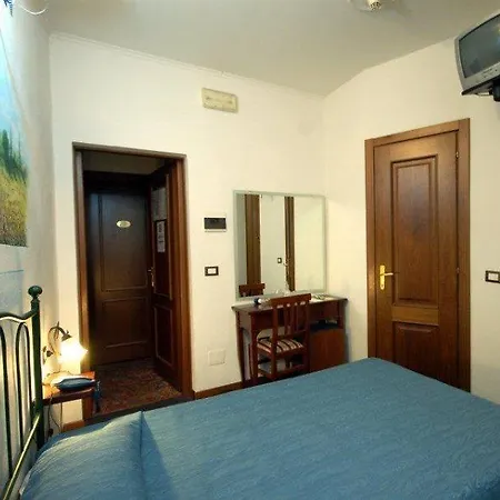 Hotel Leonardo Pisa