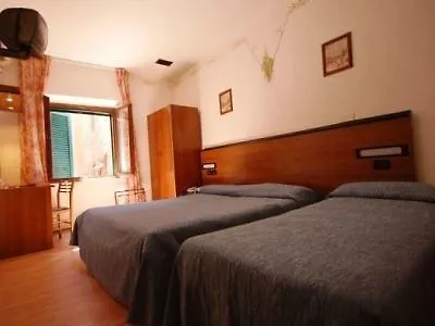 Leonardo Hotell Pisa