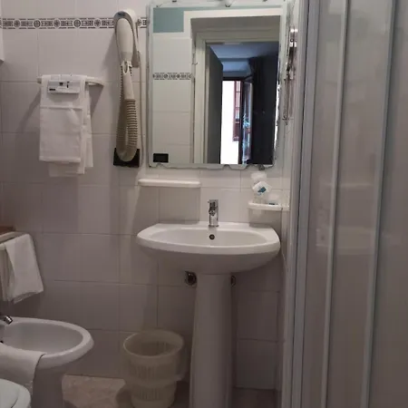Hotel Leonardo 3*