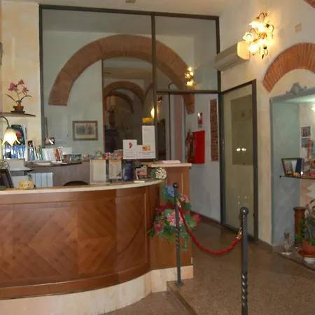 Hotel Leonardo 3*