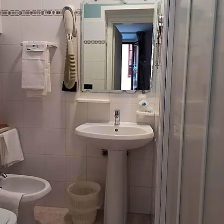 Hotell Leonardo 3*