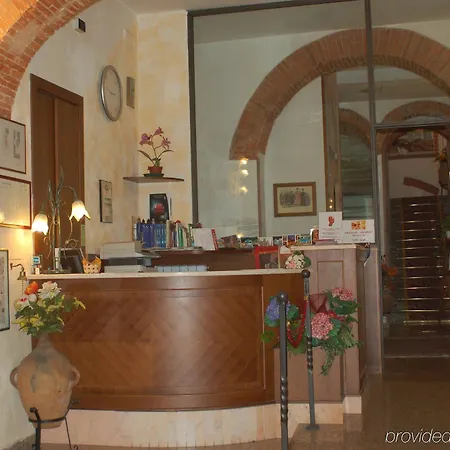 Hotel Leonardo Pisa